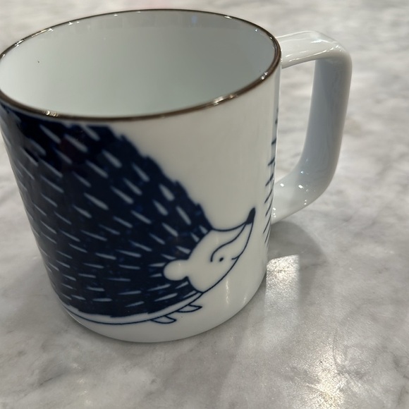 Cute blue and white hedgehog mug like new condition - Picture 6 of 9